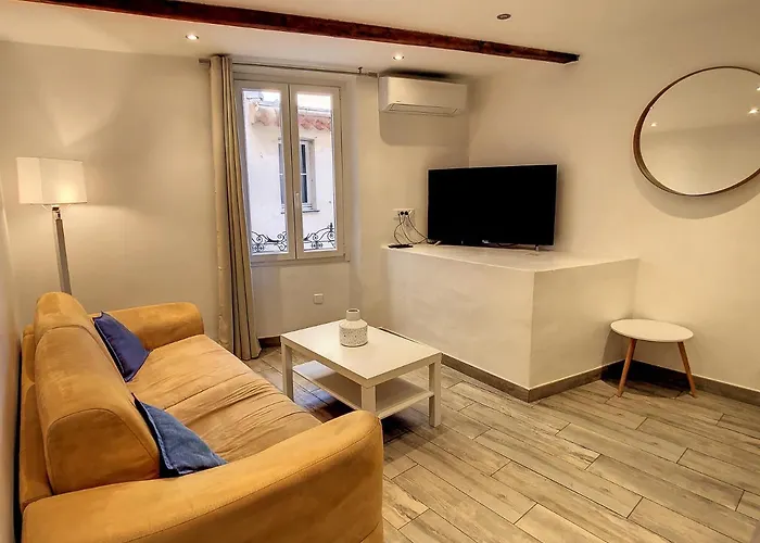 1 Bedroom Forville, 4 Min Palais,Plages,Croisette